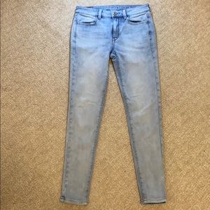 American Eagle Light Wash High Rise Jeggings